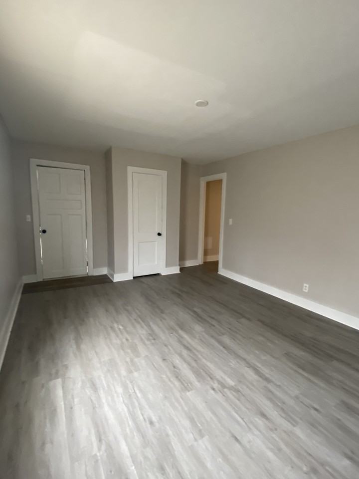 147 E Bridge St #2 - Photo 5 of 31