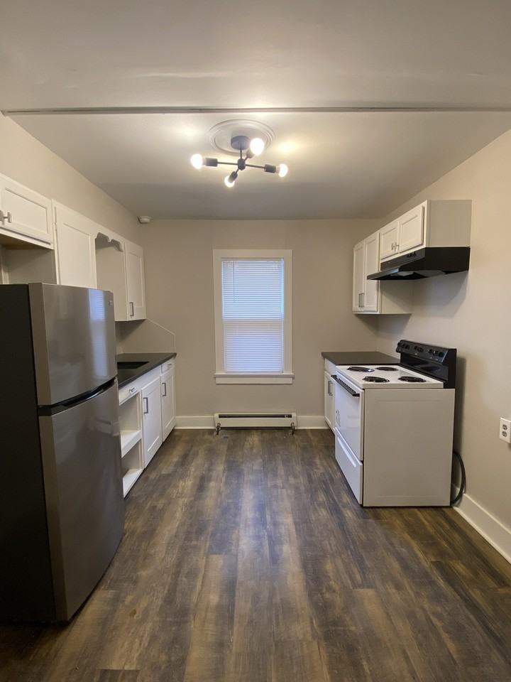 147 E Bridge St #2 - Photo 7 of 31