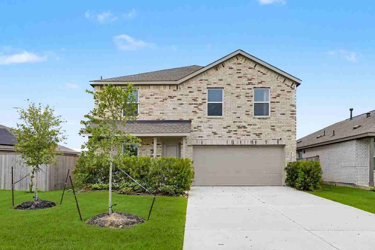 21154 Vercelli St - Photo 2 of 35