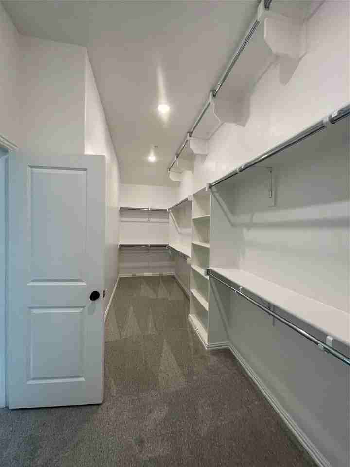 516 Parkside Dr - Photo 7 of 15