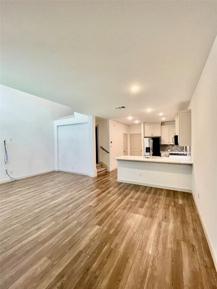 1345 Ethan Dr - Photo 4 of 18