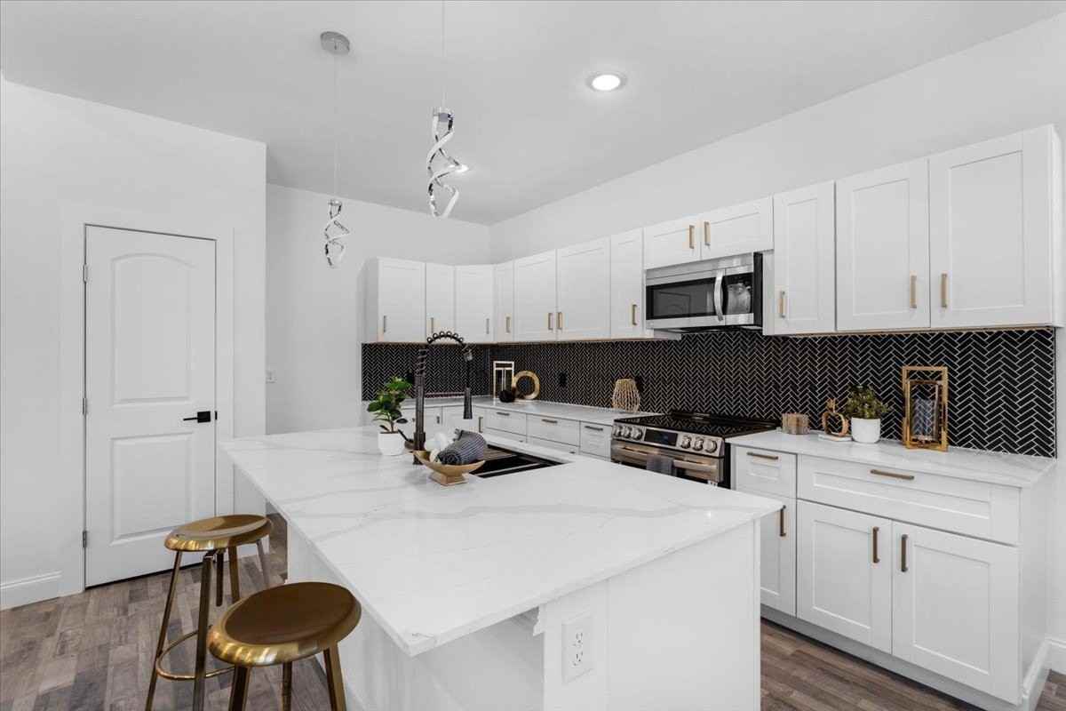1323 S Montgomery St - Photo 6 of 16