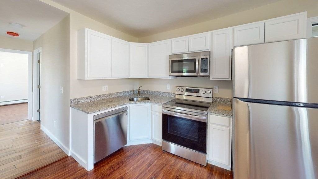 10 5th Ave - Photo 6 of 22
