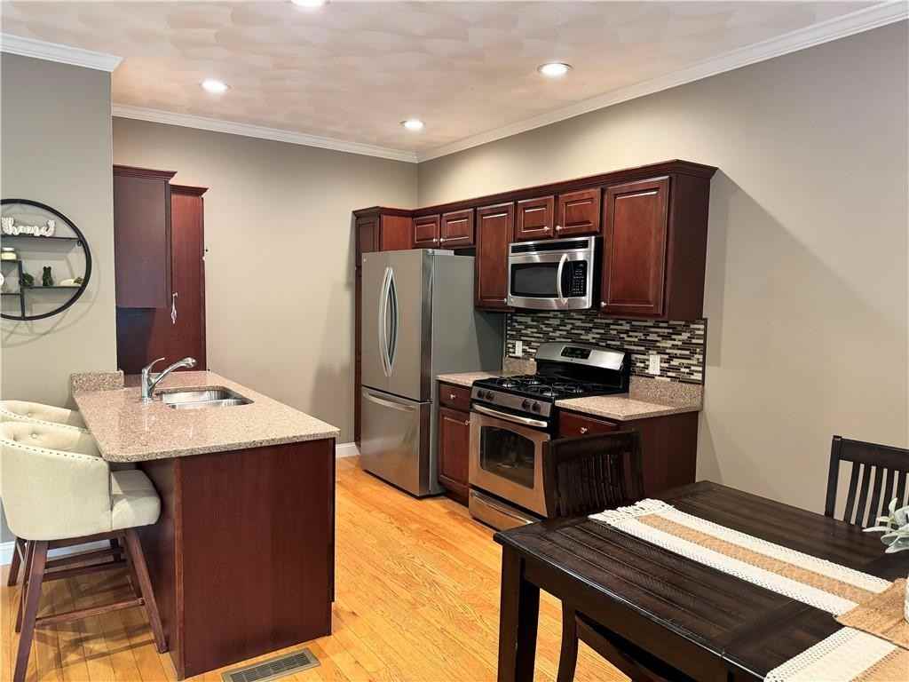 1 Santini St ##J - Photo 2 of 36