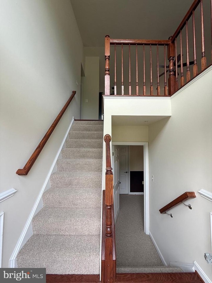20850 Autumn Mill Ct - Photo 2 of 31
