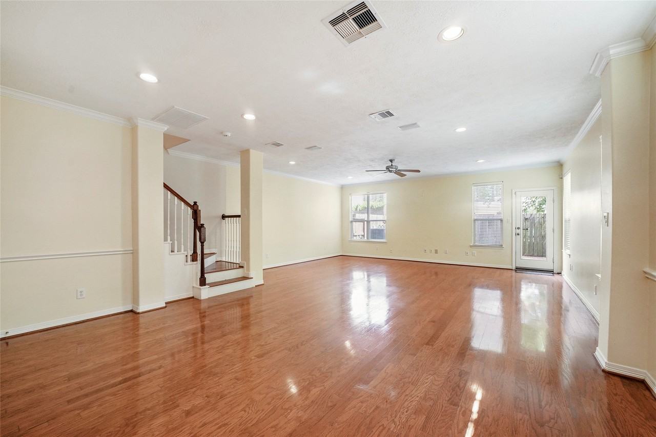 5830 Petty St - Photo 6 of 15