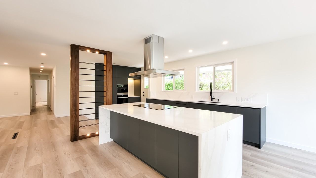 5080 Cliffridge Avenue - Photo 4 of 18
