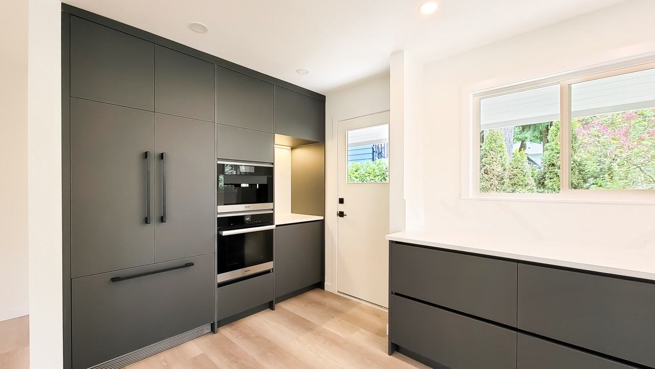 5080 Cliffridge Avenue - Photo 5 of 18