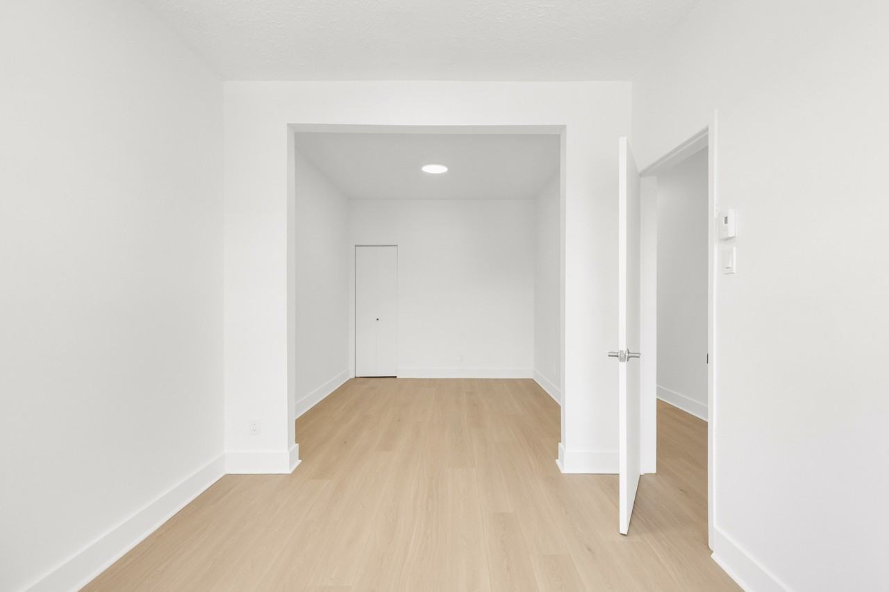 5858 Rue Sherbrooke Ouest #4 - Photo 5 of 14