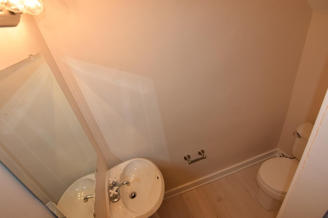684 Hamlet St #684 - Photo 4 of 15