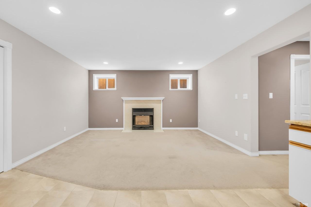 539 Linton Street - Photo 6 of 24