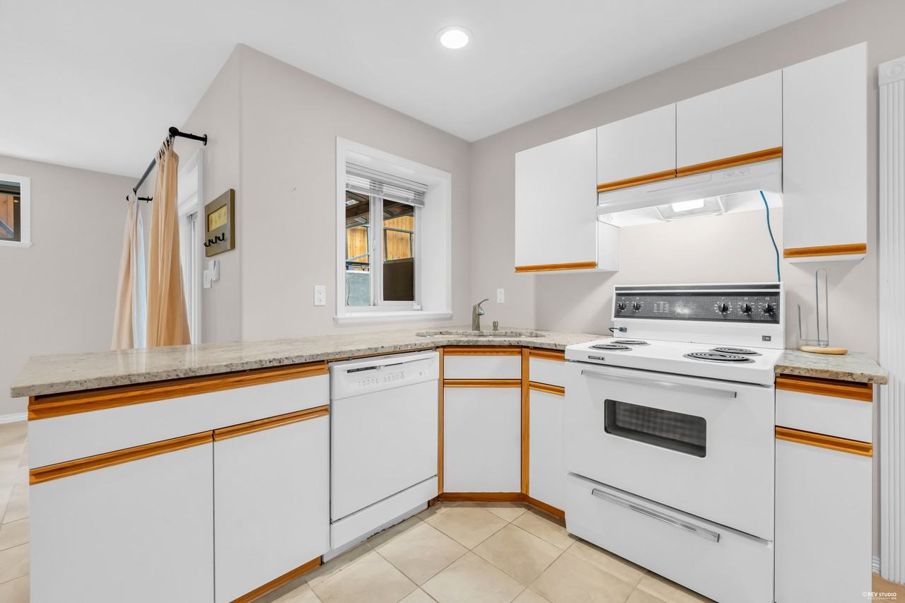 539 Linton Street - Photo 8