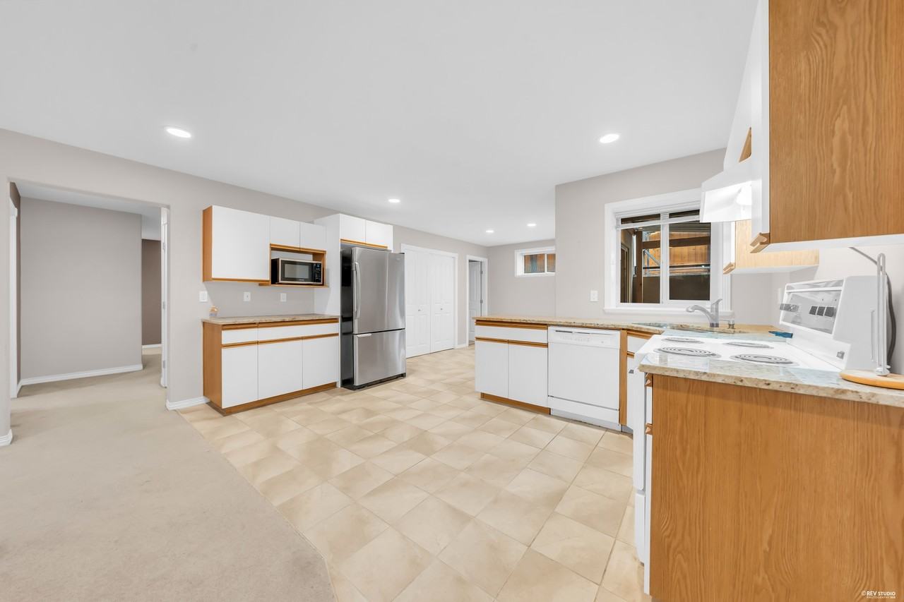 539 Linton Street - Photo 10