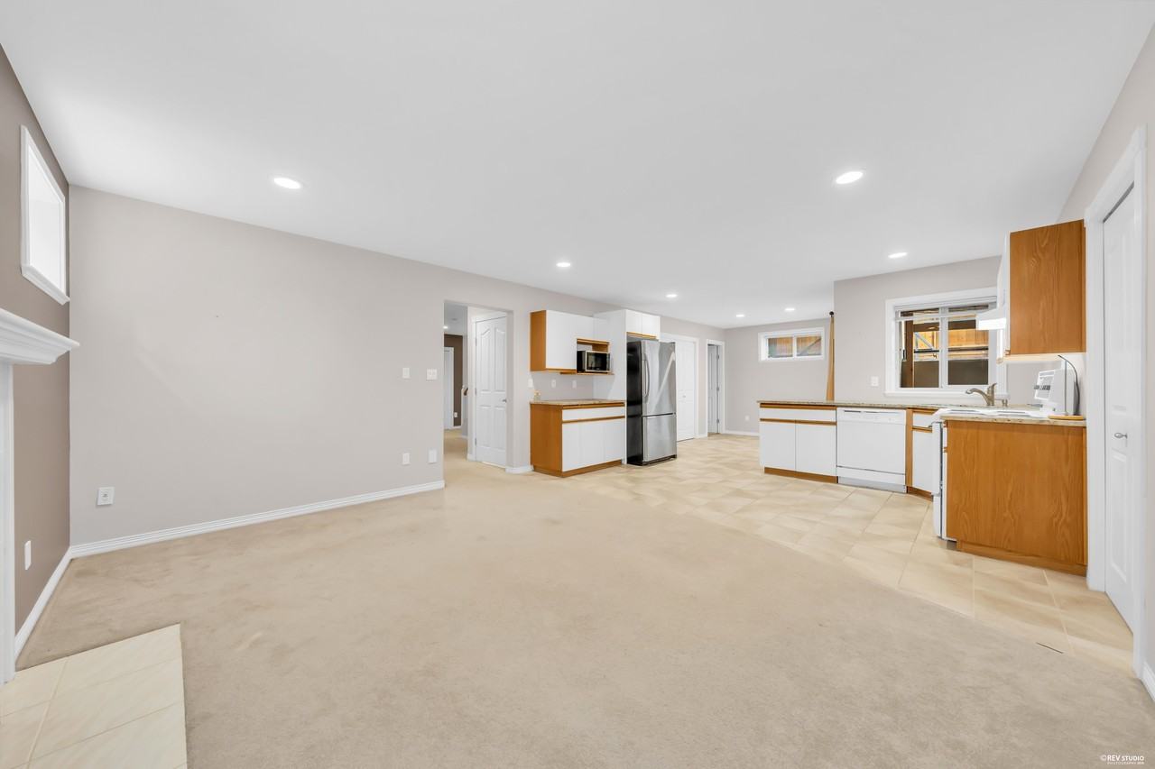 539 Linton Street - Photo 7 of 24