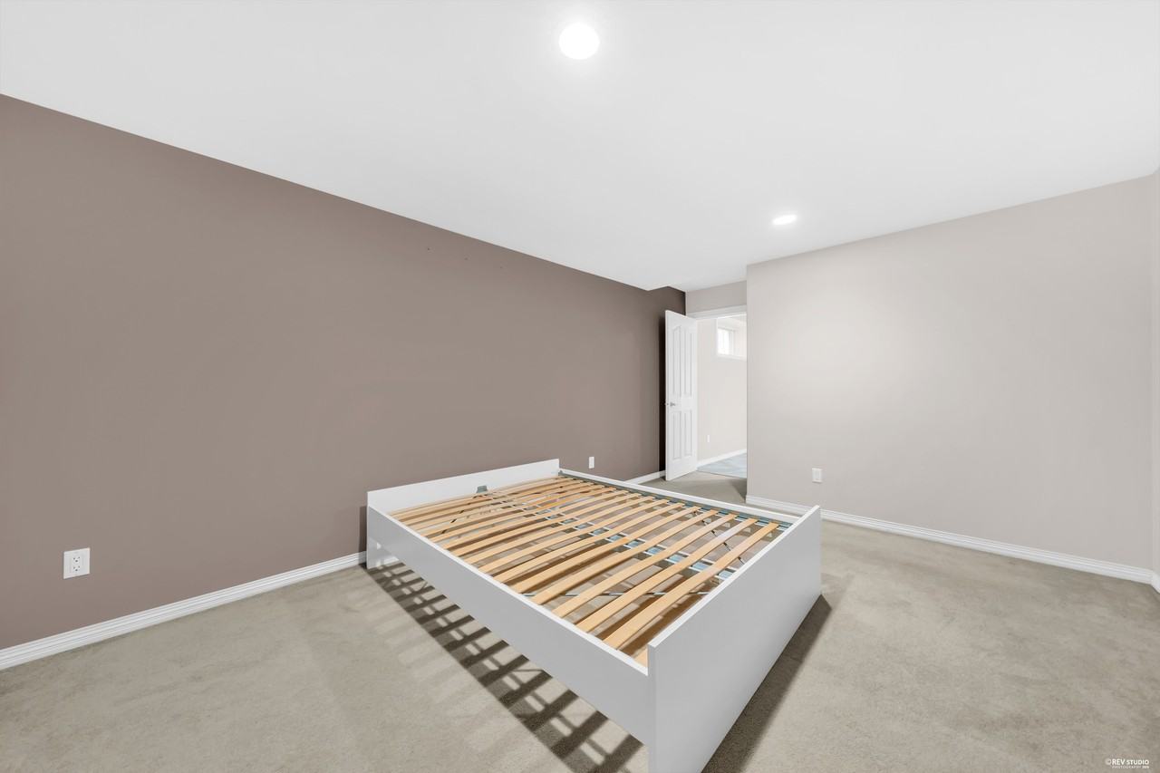539 Linton Street - Photo 15