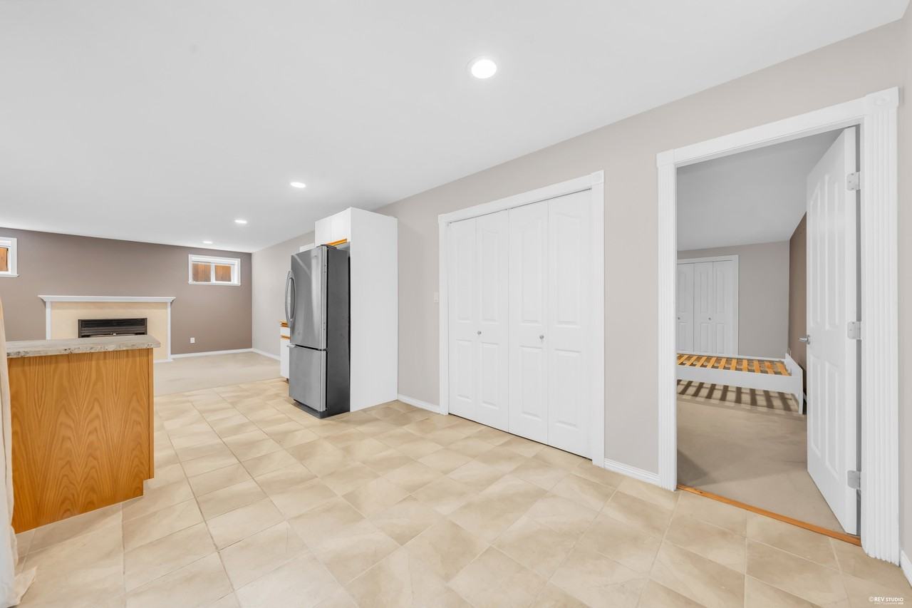 539 Linton Street - Photo 14
