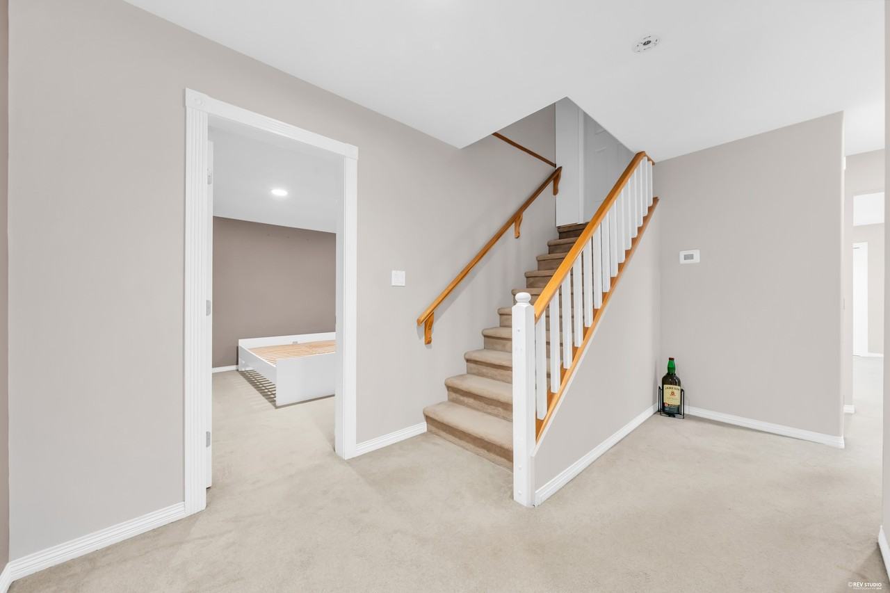 539 Linton Street - Photo 18