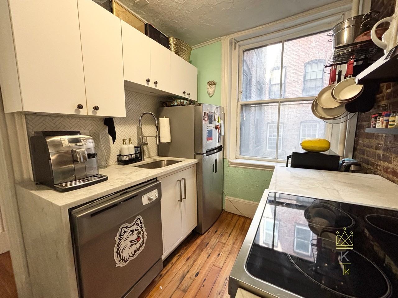 21 Revere St #1 - Photo 2 of 10