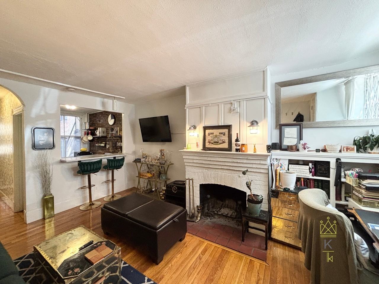 21 Revere St #1 - Photo 4 of 10