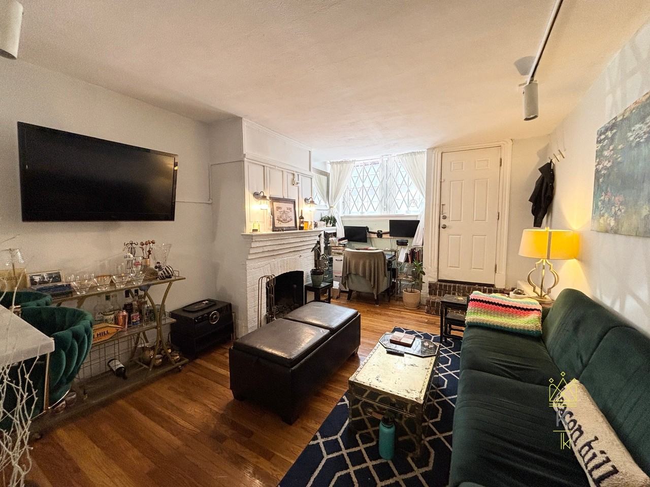 21 Revere St #1 - Photo 5 of 10