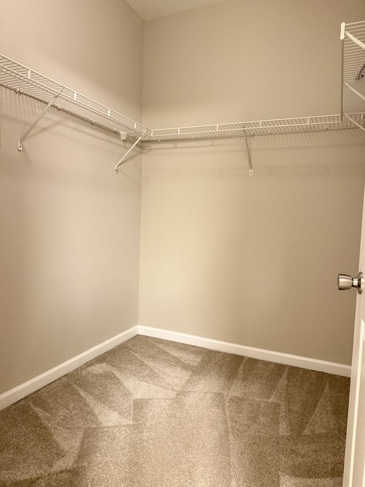 12301 Kernan Forest Blvd #1 - Photo 5 of 17