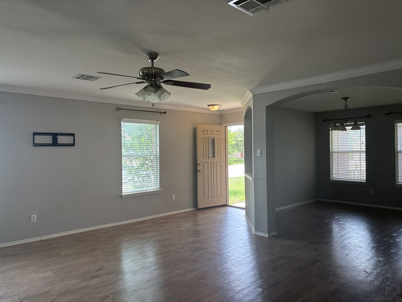 1034 W South St #1 - Photo 5 of 21