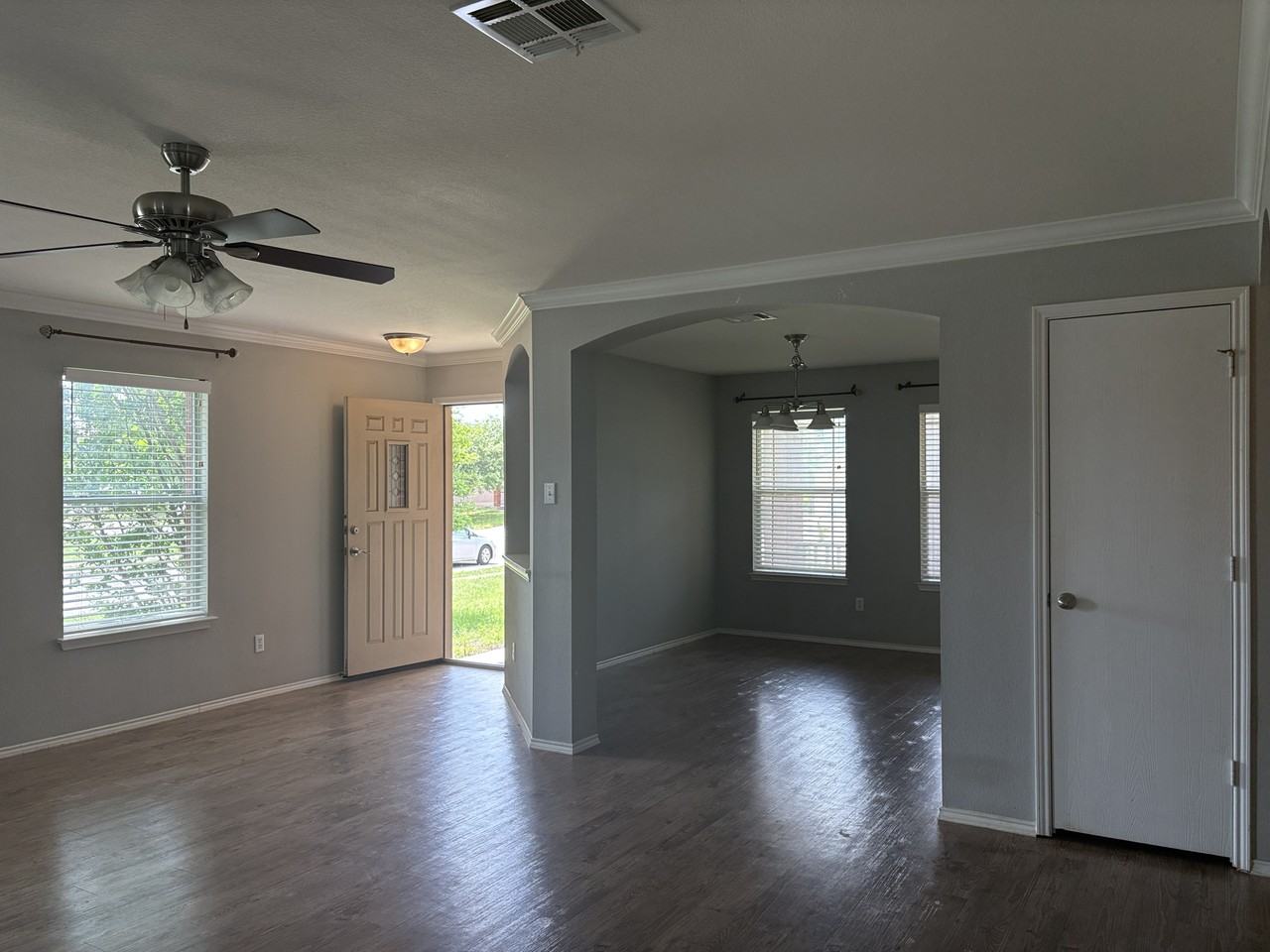 1034 W South St #1 - Photo 6 of 21