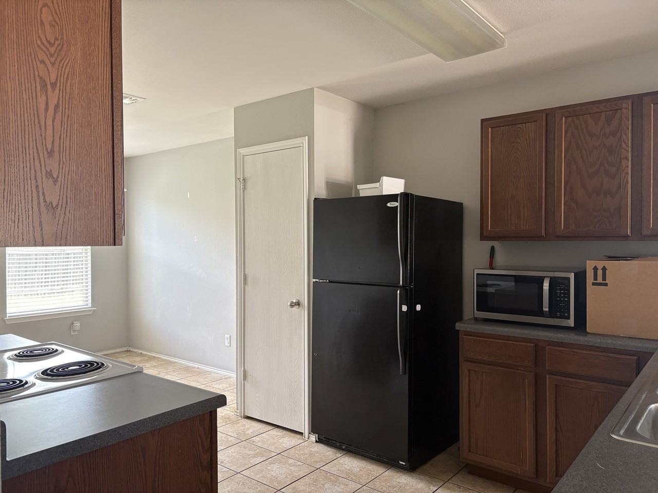 1034 W South St #1 - Photo 7 of 21