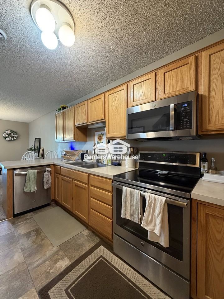 400 Horizon Dr Se - Photo 2 of 16