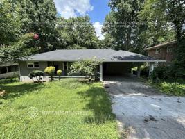 featured image of 2813 Battlecrest Dr