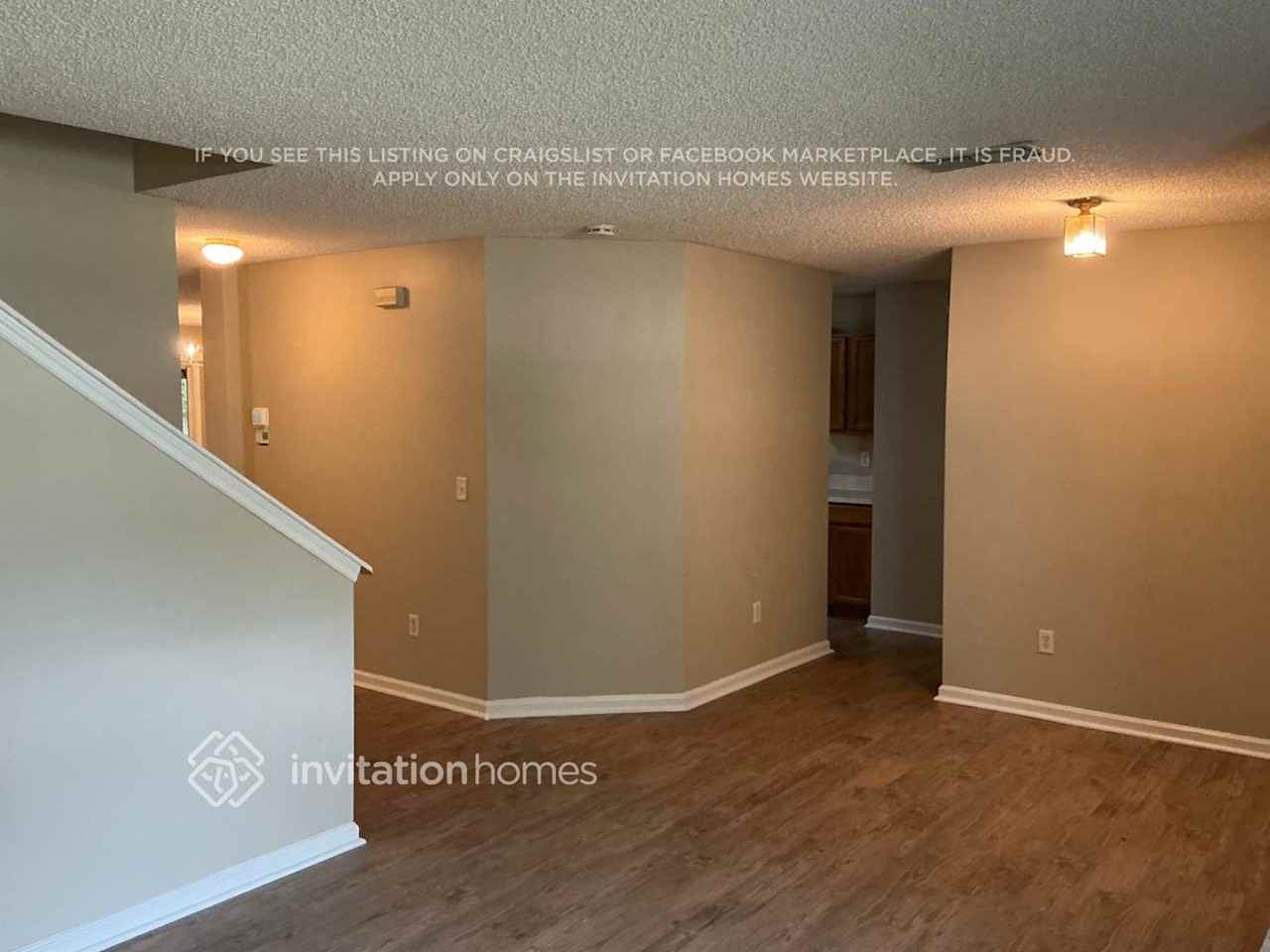 13581 Ashford Wood Ct E - Photo 6 of 27