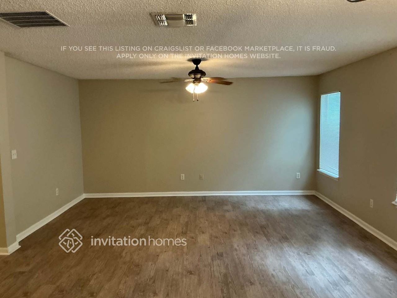 13581 Ashford Wood Ct E - Photo 7 of 27