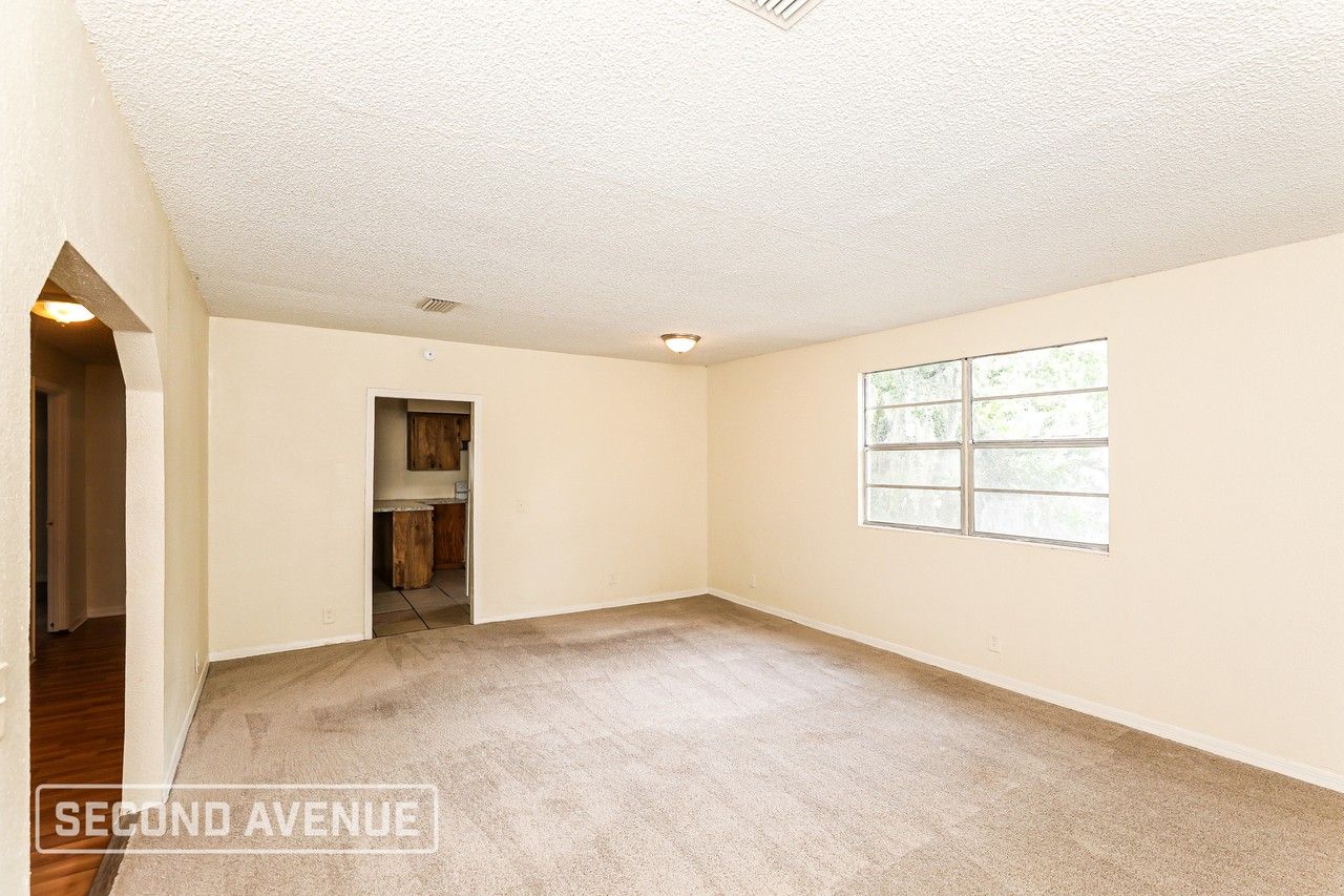 5805 Christobel Ave - Photo 4 of 16