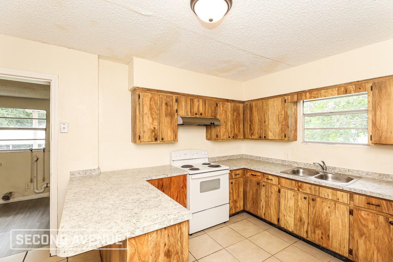 5805 Christobel Ave - Photo 5 of 16