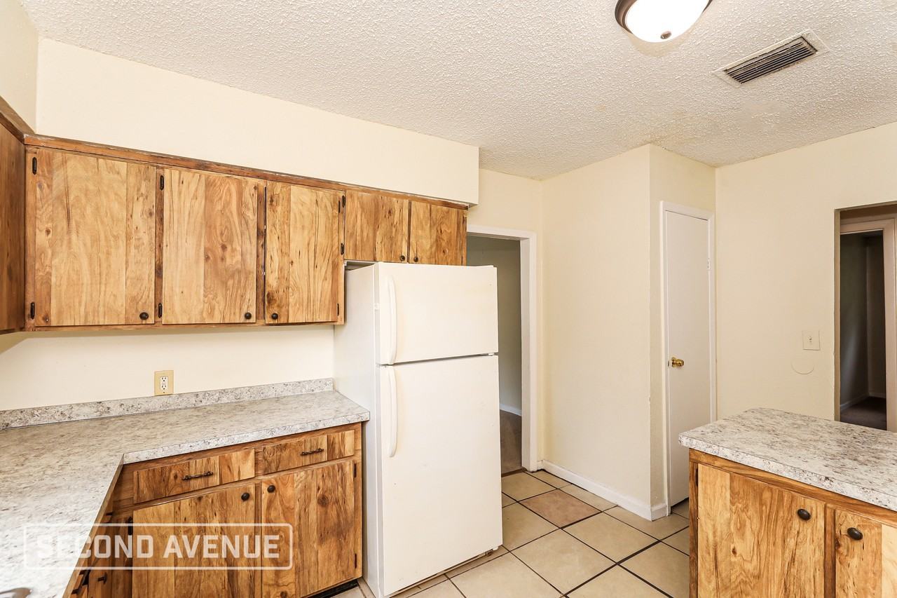 5805 Christobel Ave - Photo 6 of 16