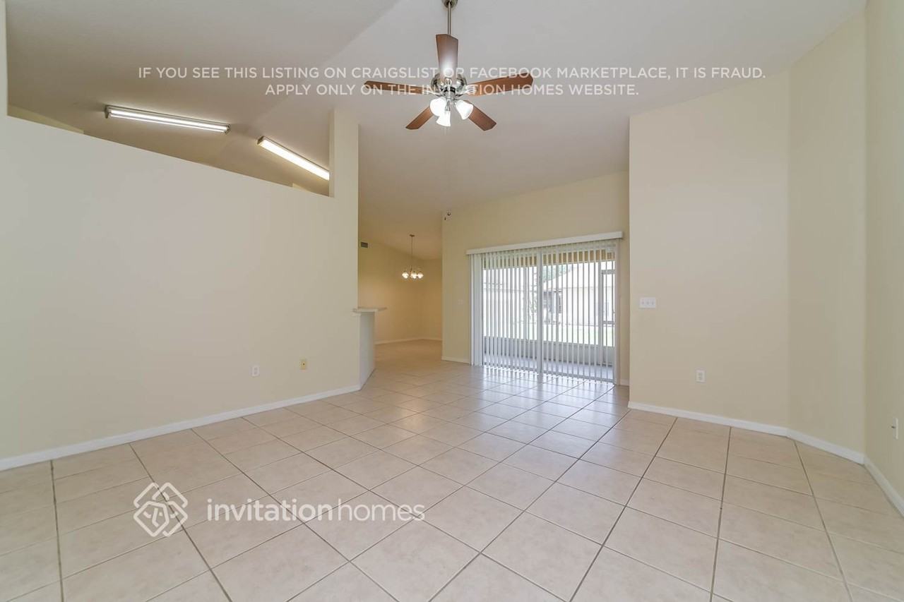 515 Eagle Ct - Photo 3 of 17