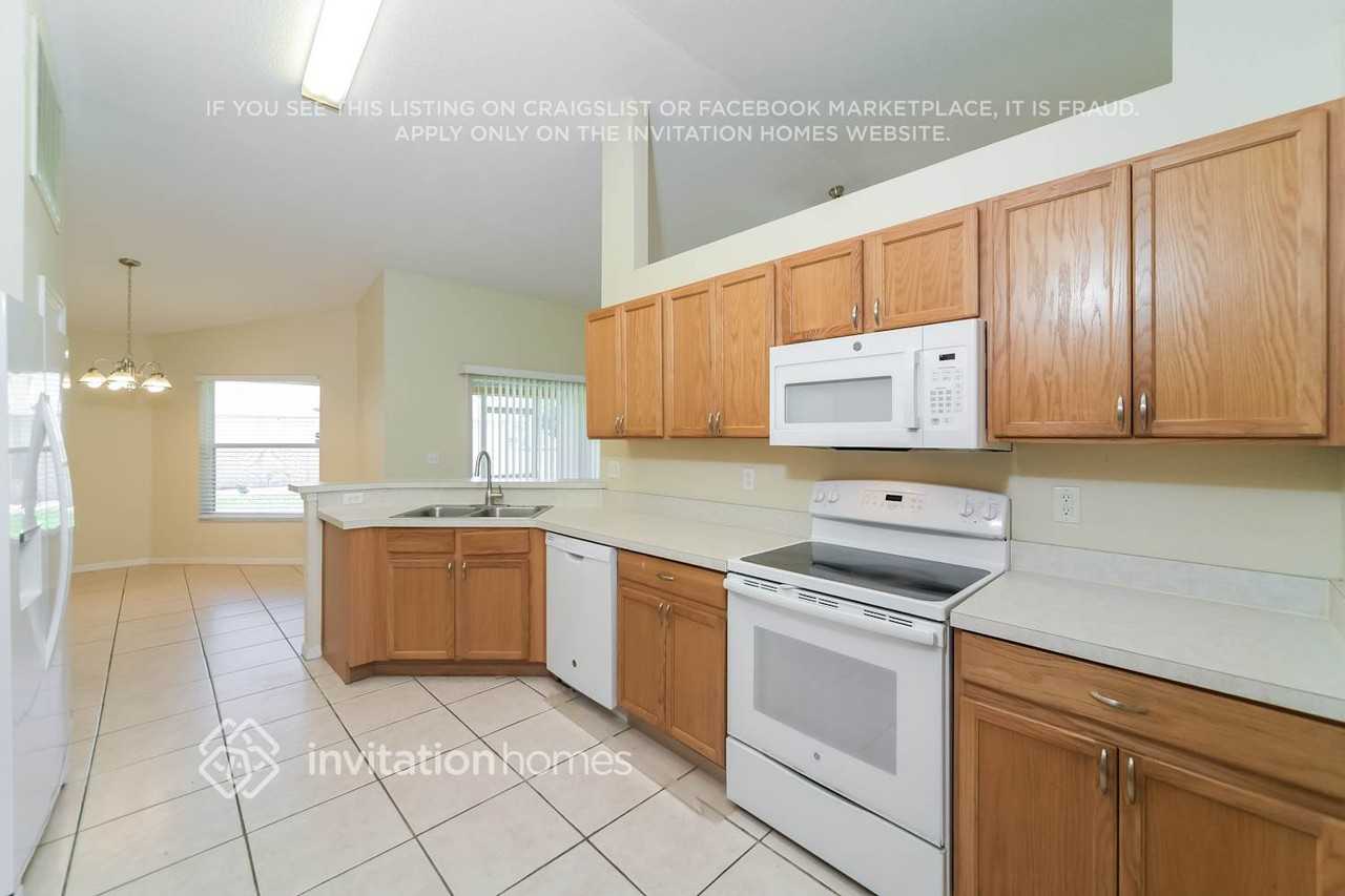 515 Eagle Ct - Photo 7 of 17