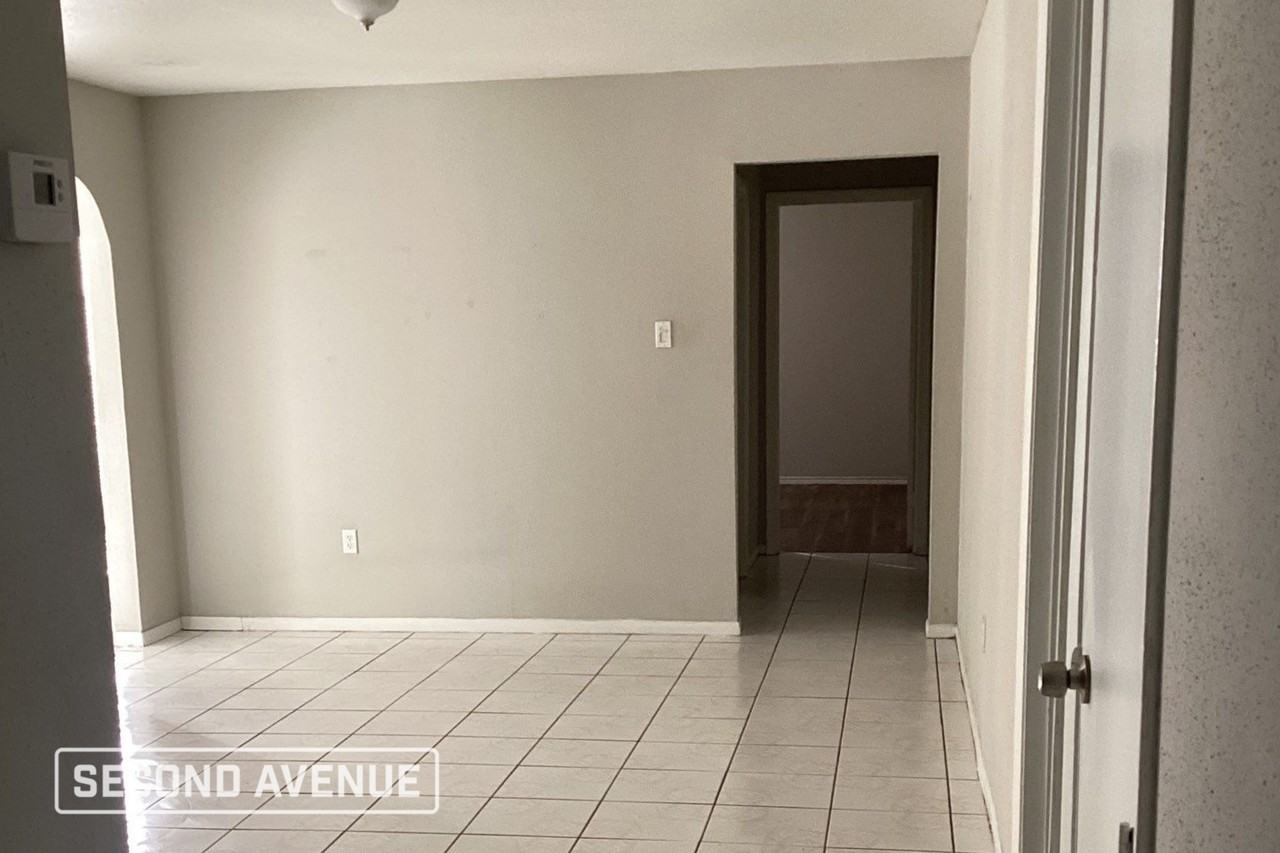 517 Gardenia St - Photo 2 of 13