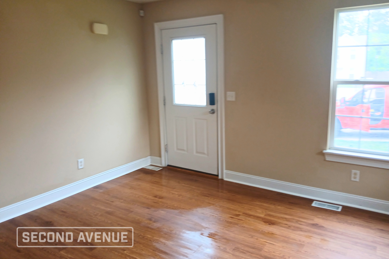 436 Stationpl - Photo 2 of 14
