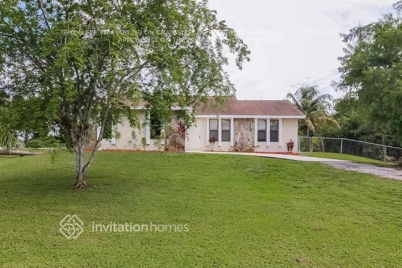 16888 W Aquaduct Dr - Photo 3 of 20