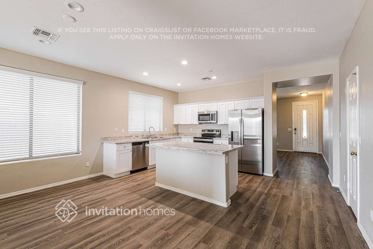 6826 S 30th Ln - Photo 7 of 17