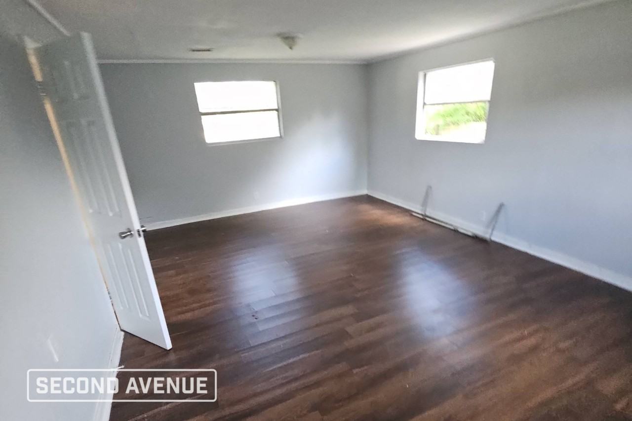 1730 W 19th St - Photo 4 of 10