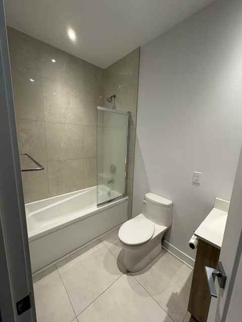 1782 Avenue Victoria #305 - Photo 6 of 11