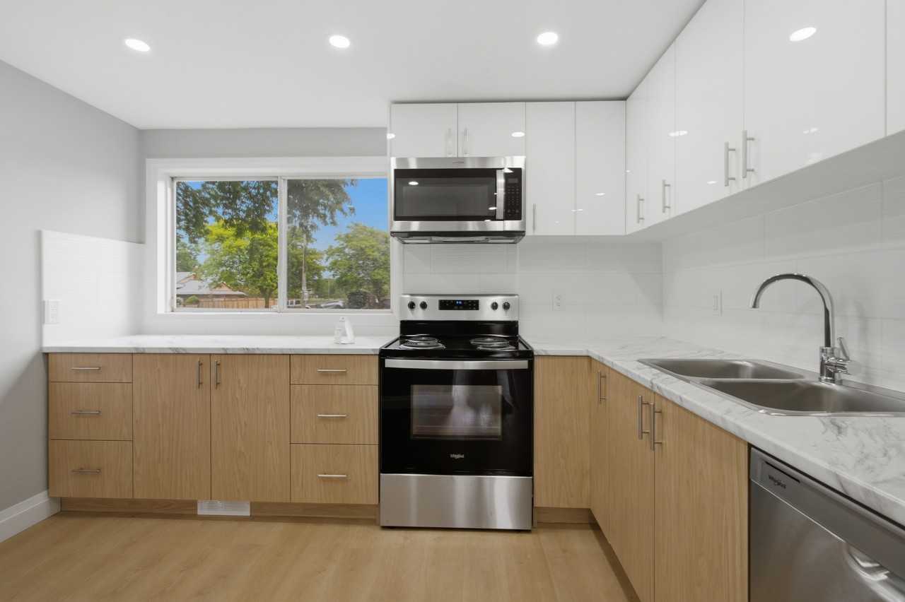 311 Bunting Road - Photo 2 of 11