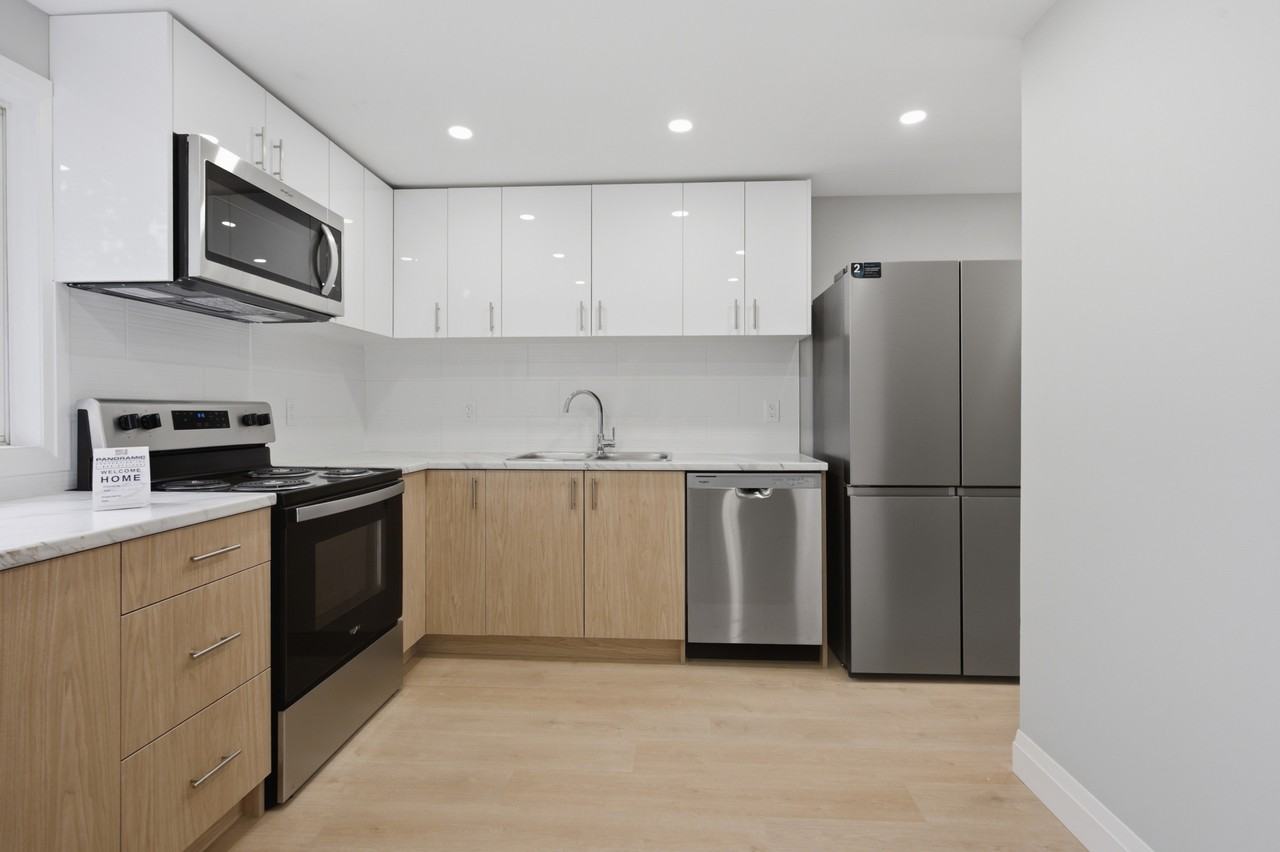 311 Bunting Road - Photo 3 of 11