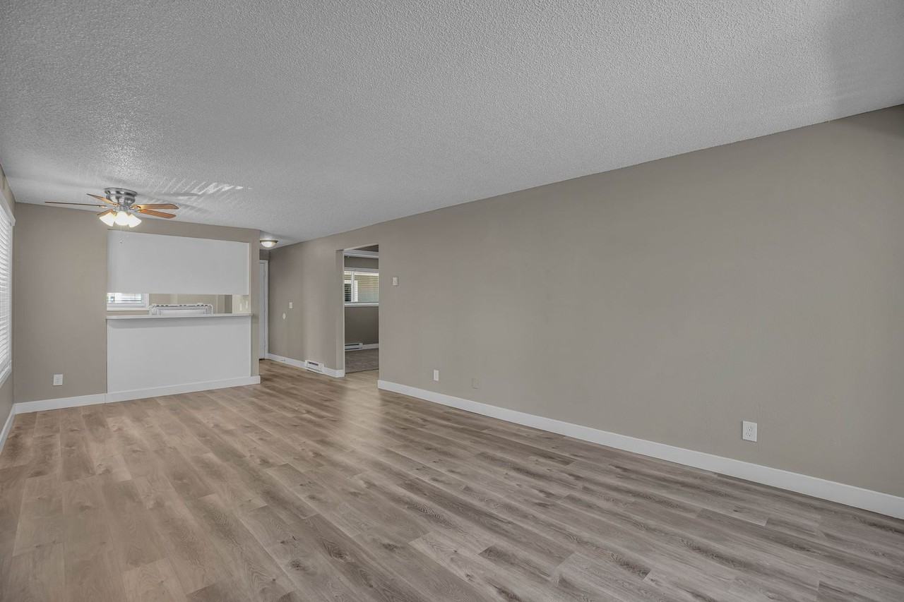 #329 MAPLE VIEW APARTMENTS - Photo 3 of 26
