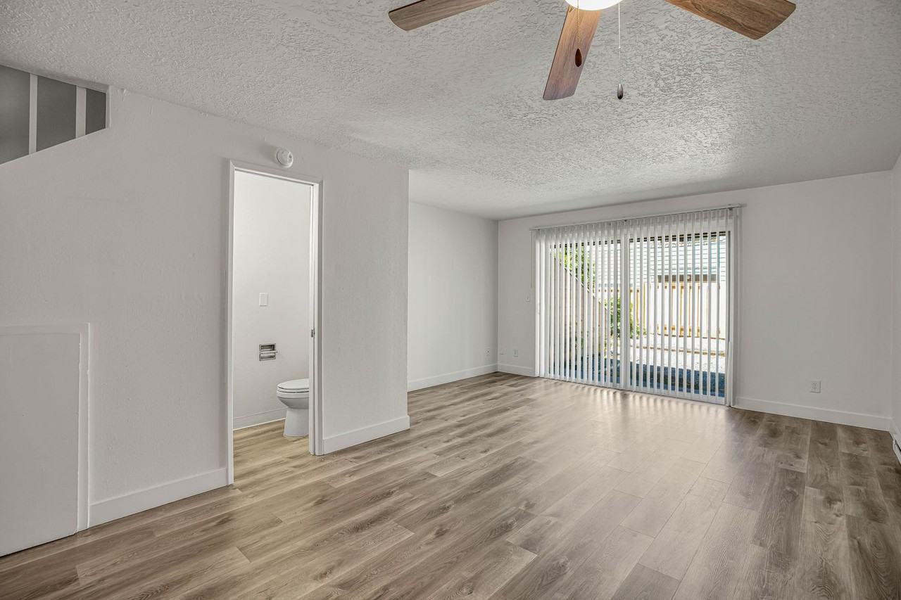 #329 MAPLE VIEW APARTMENTS - Photo 6 of 26