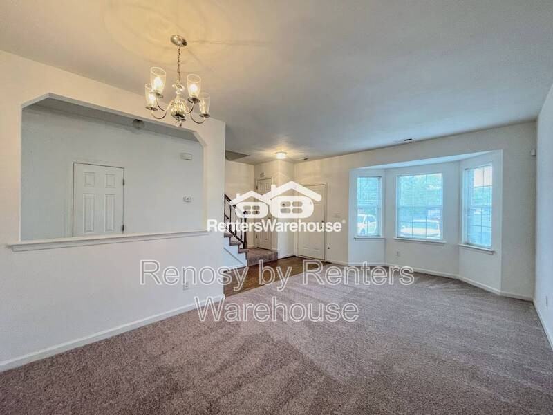 5623 Rivermill Cir - Photo 3 of 32