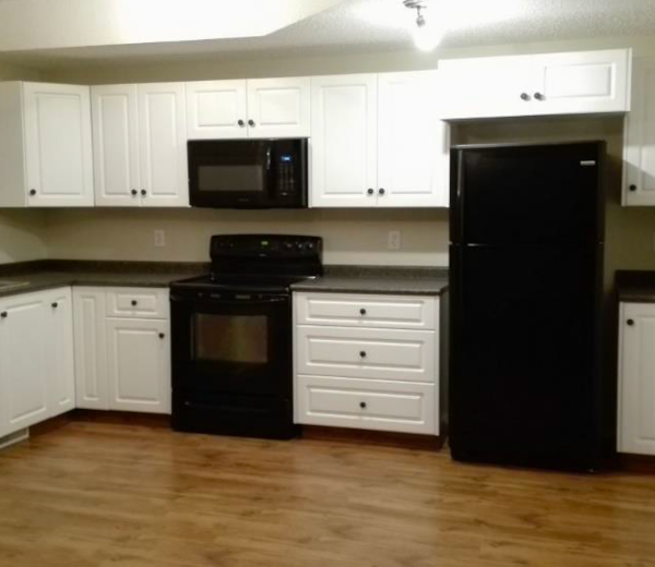 5010 57 St - Photo 3 of 11
