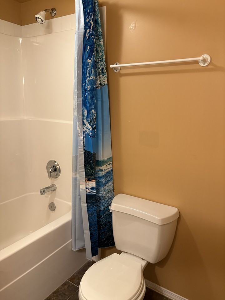 5010 57 St - Photo 7 of 11